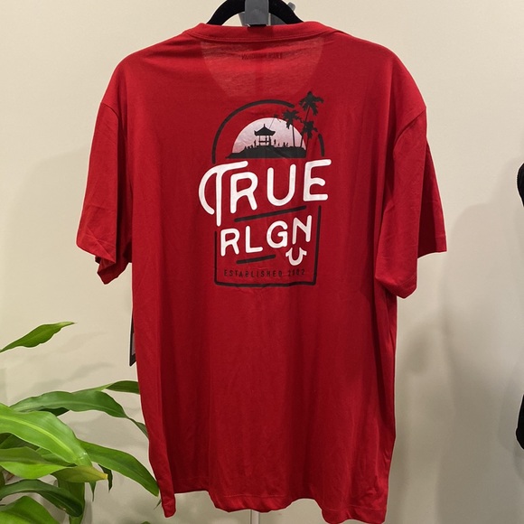 True Religion Red Dahlia Pier Logo Short Sleeve Tee NWT - Picture 3 of 8